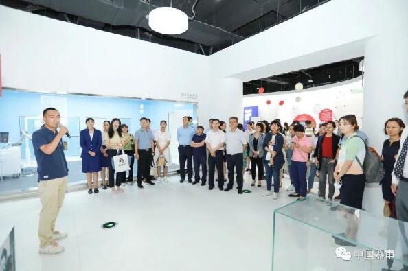 器审中心组织团队参观中国医疗器械博物馆